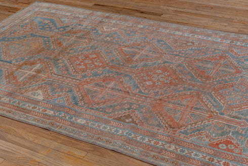 Vintage Shiraz Area Rug (5' x 8')